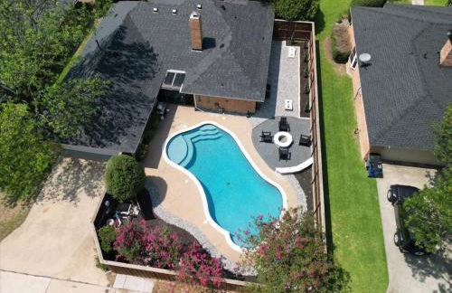 Allen Abode - 4 Bedrm Pool Fire Pit Charm - Photo 41