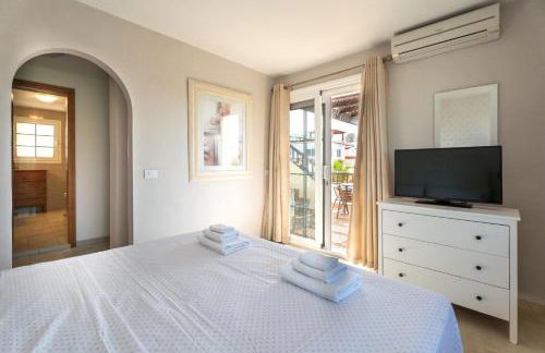 La Caleta Luxury Seaside Villa with 3 Bedrooms and Private Pool - Foto 21