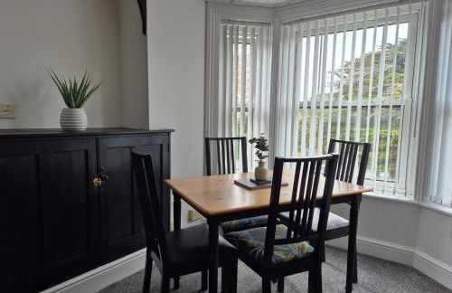 2 Bed Maisonette with Sofa Bed - Ideal for Groups #26C - Foto 53