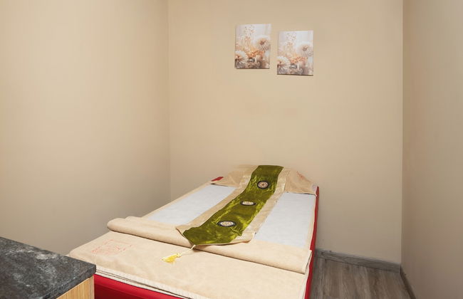 Citadines Metro Central Dubai - Photo 75