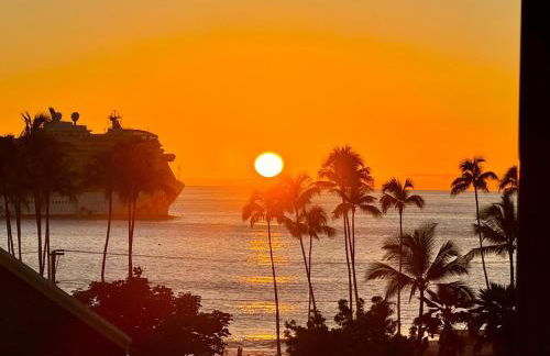 Island Glow Kailua Village #508 free assigned parking, AC, downtown, walk to restaurants, bars and the pier - Foto 1