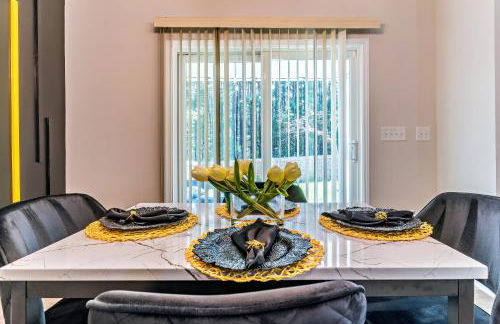 Special Deal! Raleigh Luxe Family Retreat, 15 Min to Downtown, Kids Gear, Fast WiFi for WFH, EV & Pet Friendly - Foto 14