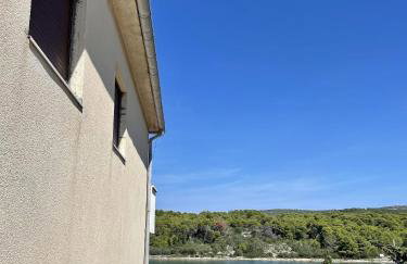 Apartments Veli Rat - Photo 2