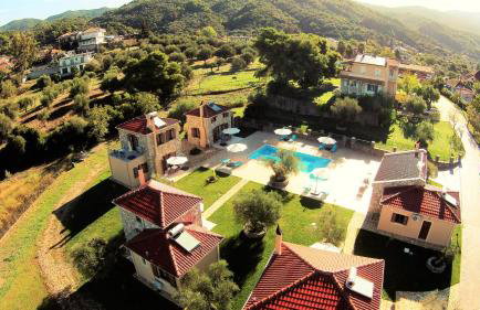 Evinos Garden - Photo 8