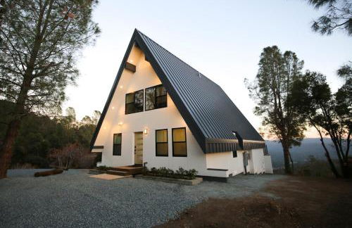 High End A-Frame - Hot Tub - Awesome Views - Yosemite - Electric Vehicle Friendly - Sleeps 10 - Foto 32