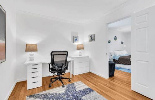 Private Single Family Home Close to Both Water and Downtown! - Foto 14