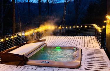 Hot Tub & Firepit Near Ski Resorts & Cozy Modern Cabin - Foto 35