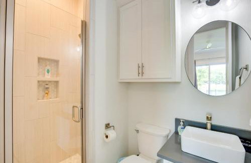 Relax Fireside! Waterfront Malakoff Home with Pool - Foto 20