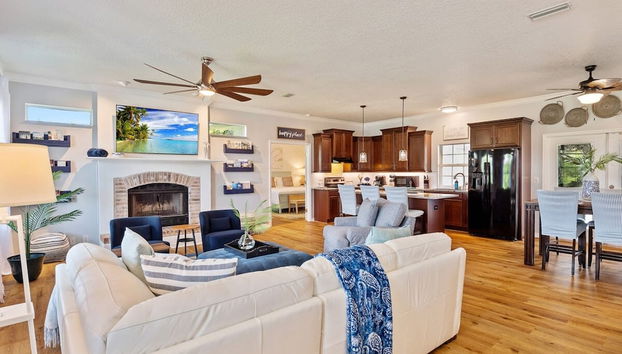 Beach Cottage 3 Bed 2 Bath Heated Pool Free Golf Cart Bring Your Boat RV Private 1AC lot - Foto 3, Habitación