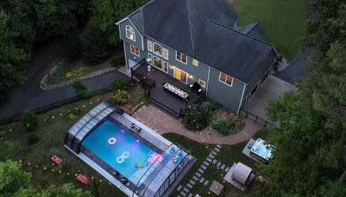 Spacious 6 Bedroom Home with a Heated Salt Water Pool, Theater & Game Room - Foto 4