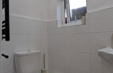 Newly Furnished Guest House Near City Centre - Foto 26