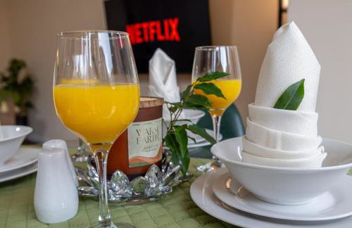 Casa Lana - Spacious and Stylish 4-Bed Home Near Gatwick with Free Parking - Foto 6