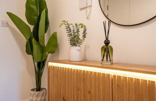 Wembley Central 2BR Near Stadium - Sleeps 8 - Foto 36