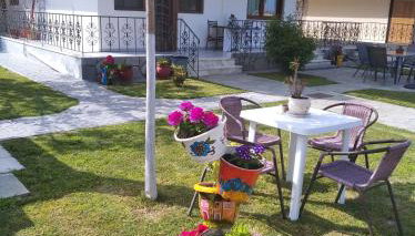 Stefanie's Rooms - Photo 1, Garden