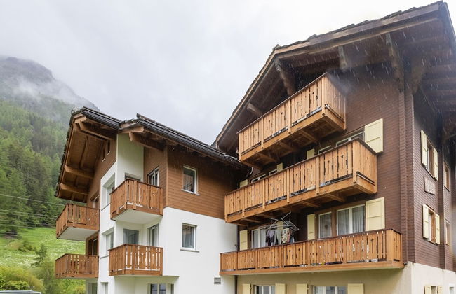 Welcoming Holiday Home in Saas Grund With Garden - Foto 13