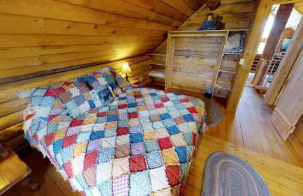 Canyon View Family Cabin, Deck, TV Room, Games, BBQ, Campfire - Foto 16