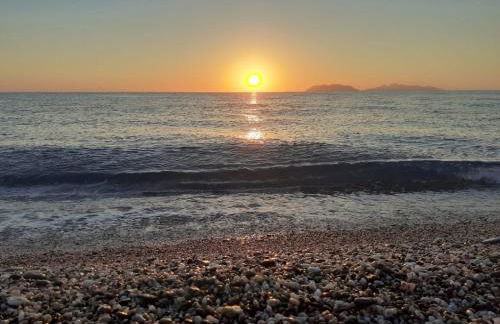 A casa da putìa, l'emozione di un tramonto - Foto 21