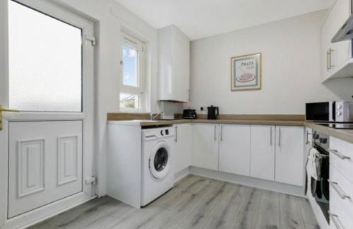 Free Parking - Central - Sleeps 6 - 3 Bedrooms - Foto 4