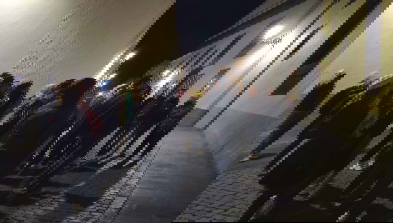 Écoutez les explications du guide