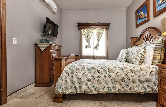 Hol Chan Reef Resort & Villas - Photo 16