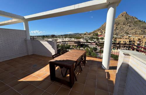 Ático con terraza, piscina y jacuzzi - Foto 7