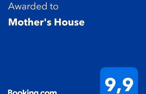 Mother's House - Photo 5