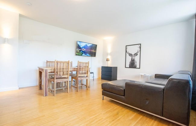 Tolstov-Hotels Generous 3 Room Apartment - Photo 30