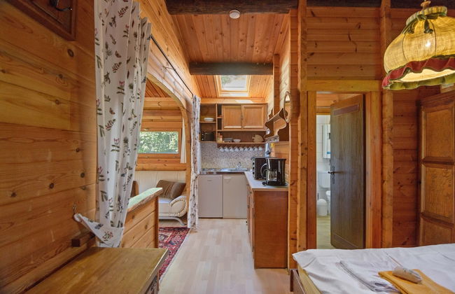 Holiday Home on a Horse Farm in Heath - Photo 11