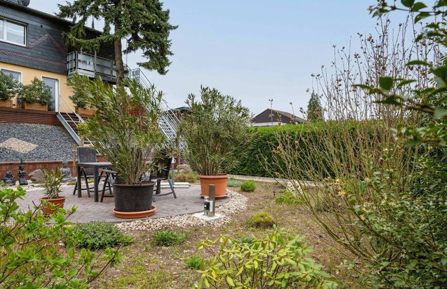 Garden Retreat With Pond View - Photo 18