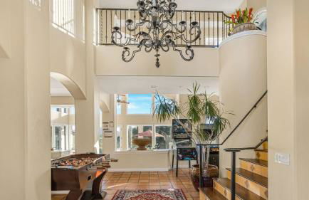 Private Estate w Pool Hot Tub Fire Pit Near Encinitas The Ranch by AvantStay - Foto 23