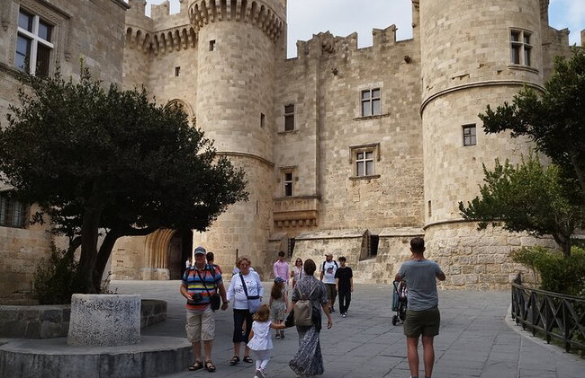 Visita turística privada y personalizada de Rodas - Foto 3