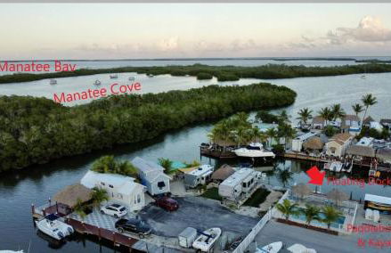 Tiny Home on Waterfront, Bay Views, Deck, Pool - Photo 34