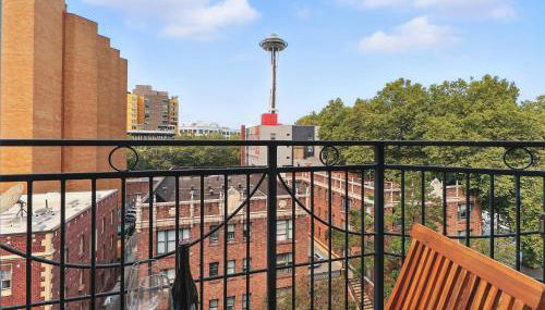 Designer Penthouse Space Needle View & Walk to Everything - Foto 5, furniture