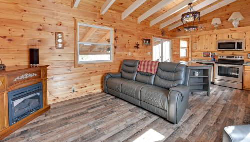 Bring a Pet Peaceful Frenchburg Cabin on 1 Acre - Foto 3