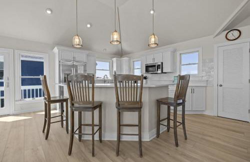 Blue Moon - LUX Oceanfront Pool Hot Tub Theater - Photo 25