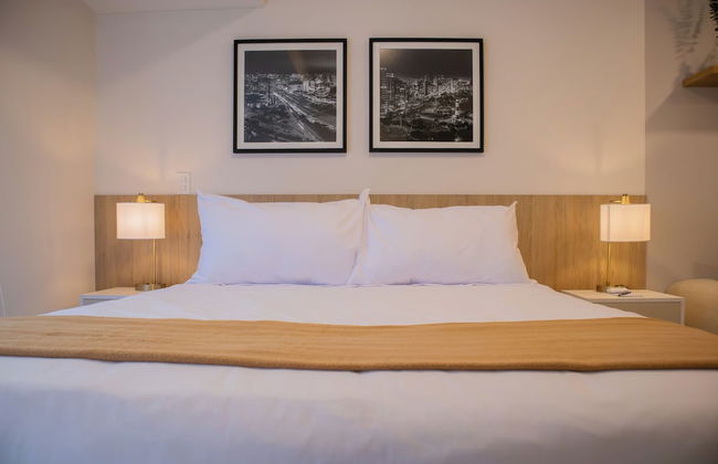 Art by Wynwood House - Photo 37