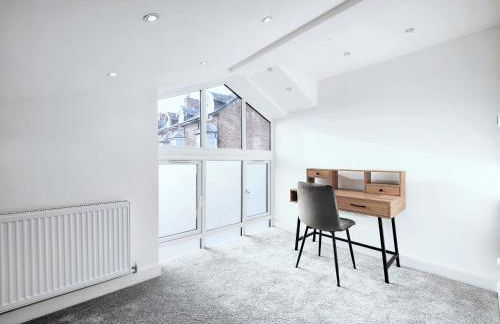 Shaw Heath Cottage - Charming Holiday Home In the Heart of Stockport - Free Parking - Foto 24