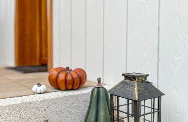 Zloty, a Skromny - ogrodzony domek z jacuzzi i widokiem na jezioro - Foto 71