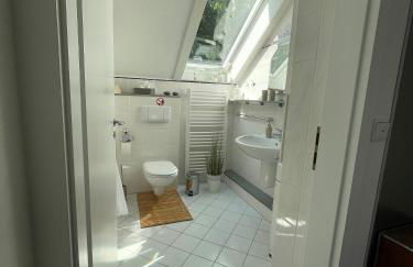 Sonnendeck / 3 Zi.-FeWo mit Meerblick in Toplage - Foto 11