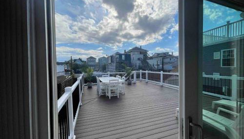Big Deck Energy-1 block to Beach & Boardwalk - Foto 2