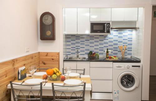 UNIQUE APT. W/POOL- ACROSS THE BEACH-WIFI-A/C - Photo 9