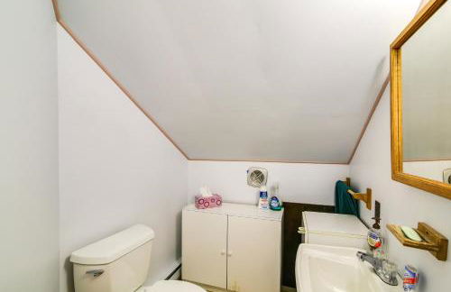 Hunter Hideaway with Yard and Deck 3 Mi to Ski Slopes - Foto 16