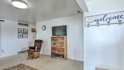 Pet-Friendly Aurora House with Mountain Views! - Foto 5