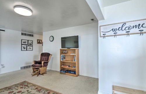 Pet-Friendly Aurora House with Mountain Views! - Photo 5