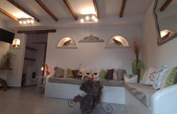 Siroccos Apartment - Photo 16