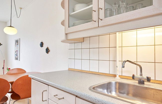 2 Person Holiday Home in Aakirkeby - Foto 5