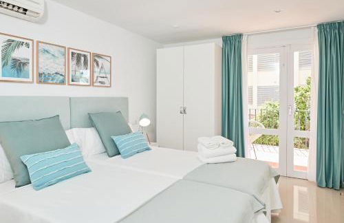 Charming Patio Villa With Private Pool - 6BR - In The Heart of Playa den Bossa - Walk To Ushuaïa, Hi & The Beach! - Photo 19