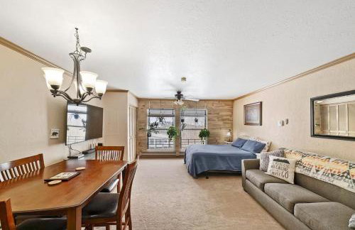 Mountain Getaway and Pool at Brian Head Ski Resort - Foto 5