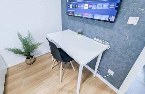 ALFA Stuttgart 3 Zimmer 6 Betten Apartment Wasen MercedesBenz MHP Arena l Bad I Küche l WIFI & SmartTV l 3BR & 6 Beds l Bathroom l Kitchen - Foto 15