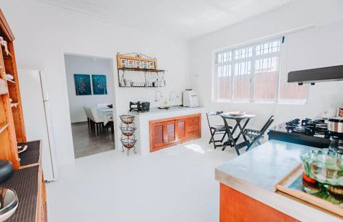 Casa c/ Piscina e Área Gourmet Perto da Praia - Foto 7